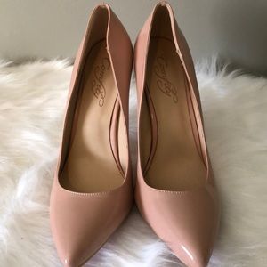 Comfity nude/tan heels size 11